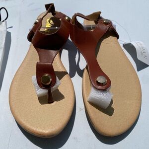 Muk Luks Brown and Gold Sandals Toe Loop Design